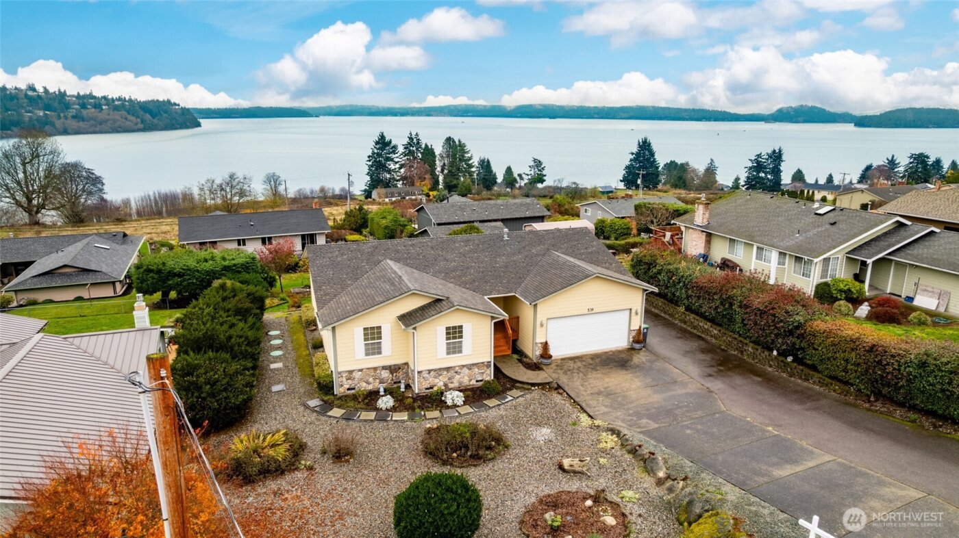 539 Birch Street , Oak Harbor, WA 98277