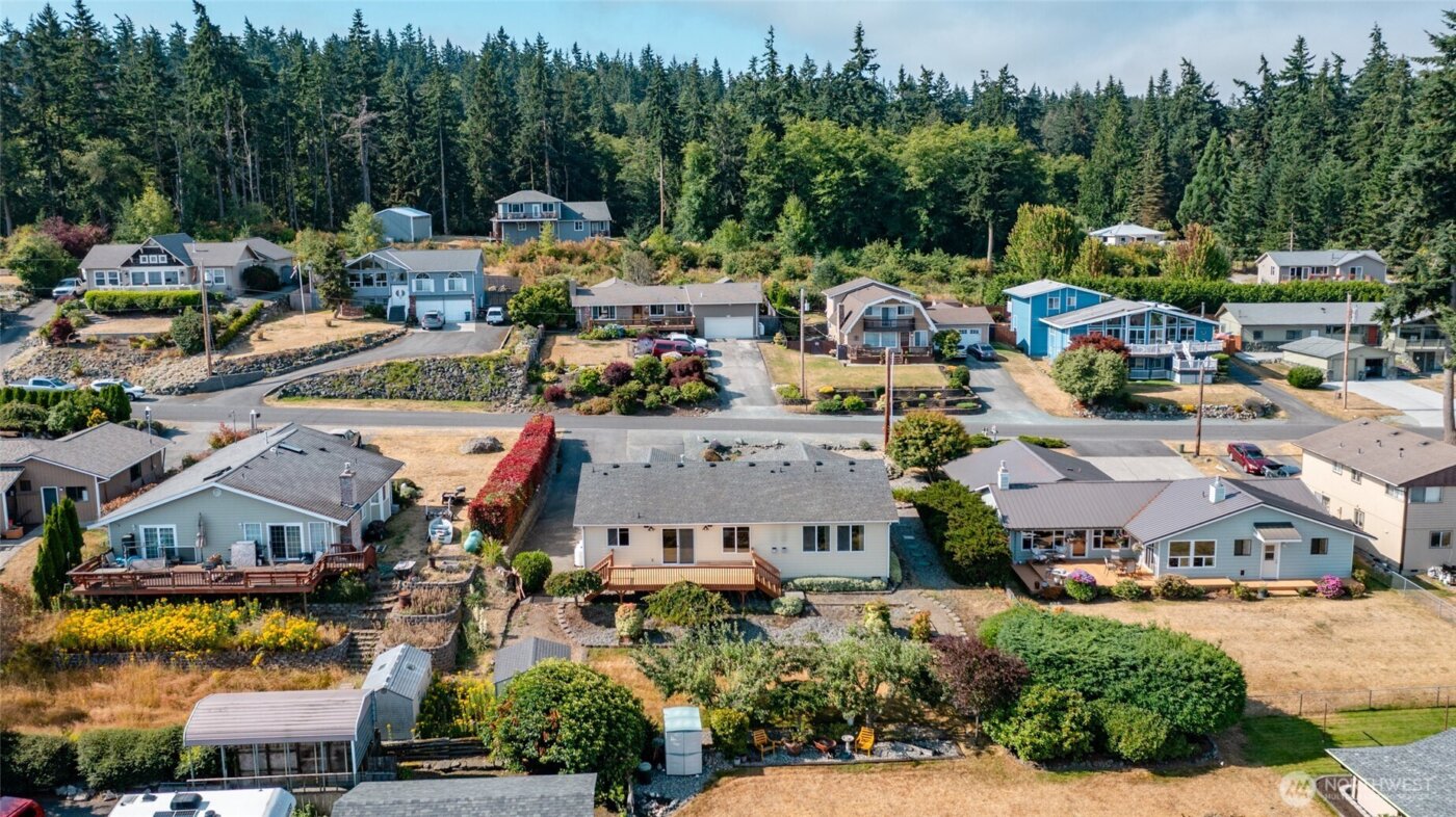 539 Birch Street , Oak Harbor, WA 98277