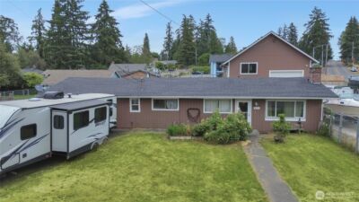 10717 Broadway Avenue S, Tacoma, WA 98444 - Photo 2