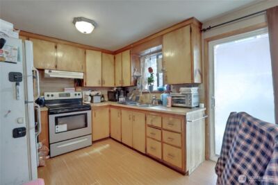 10717 Broadway Avenue S, Tacoma, WA 98444 - Photo 4