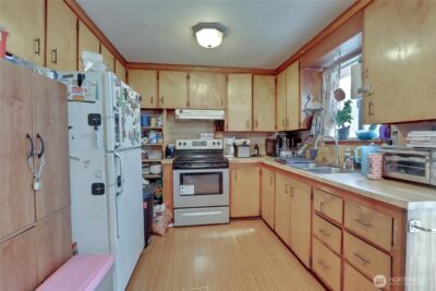 10717 Broadway Avenue S, Tacoma, WA 98444 - Photo 5