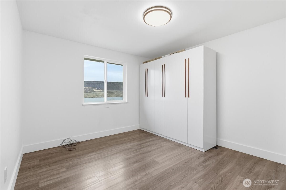 216 Sandy Lane , Electric City, WA 99123