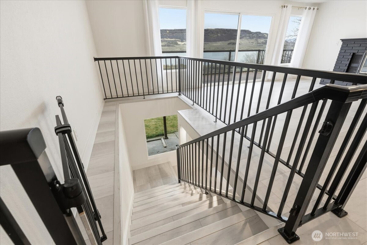 216 Sandy Lane , Electric City, WA 99123