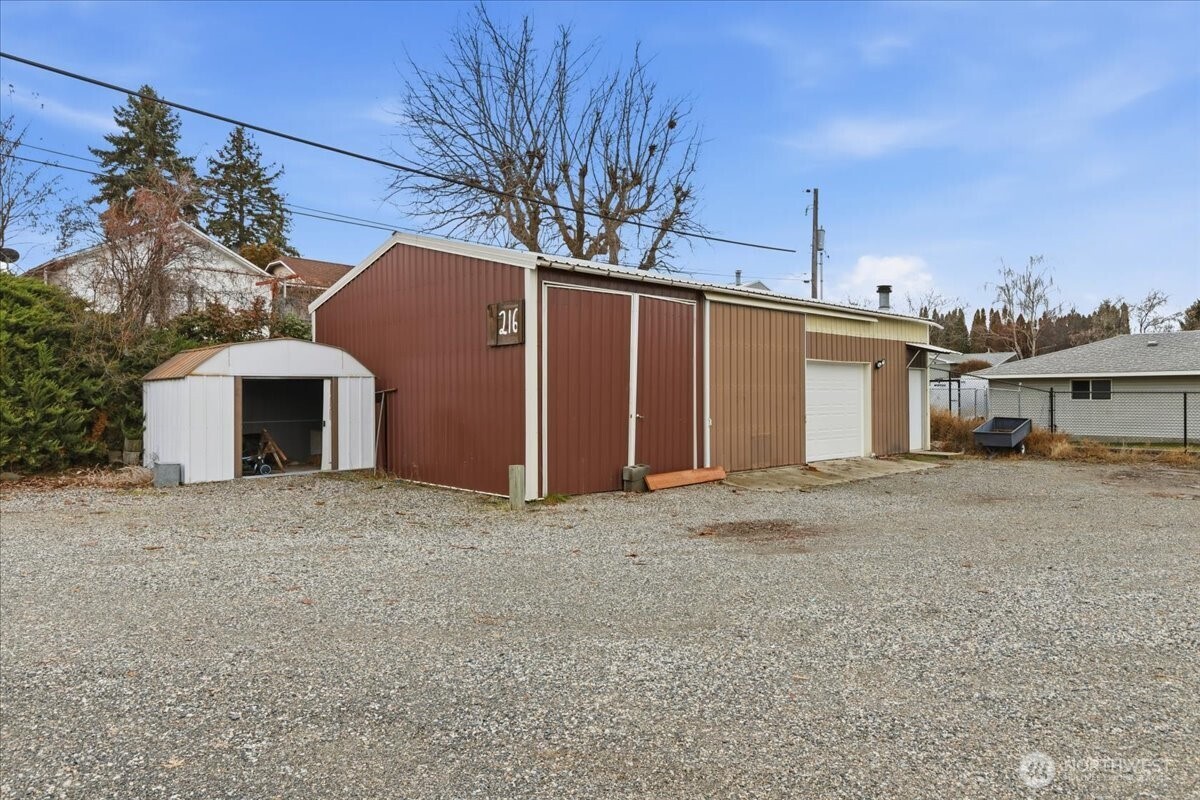 216 Sandy Lane , Electric City, WA 99123