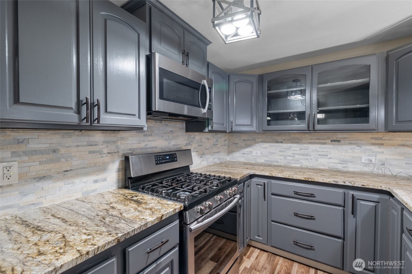 8831 Daffodil Lane SE, Olympia, WA 98513