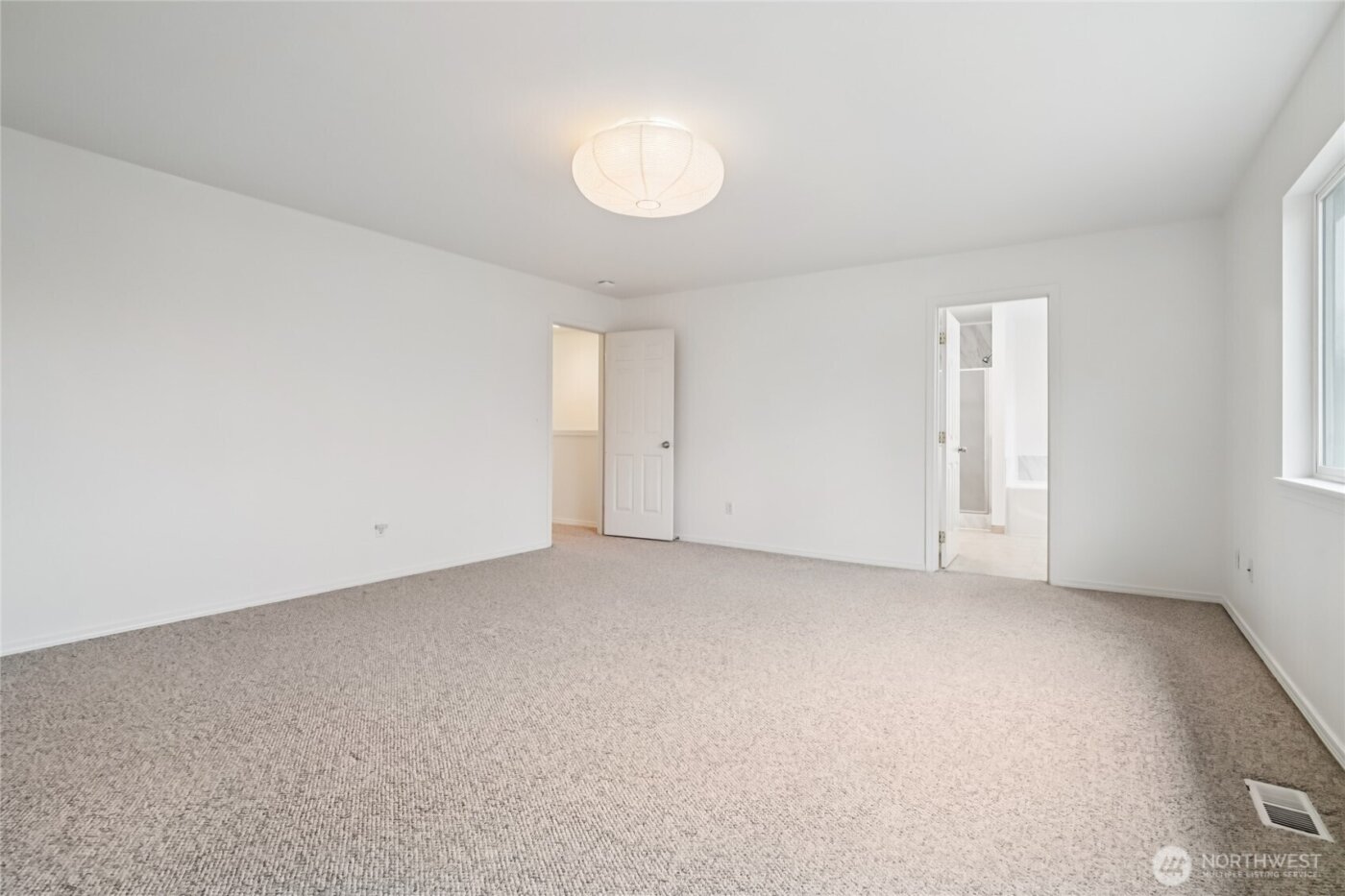 23918 SE 5th Street , Sammamish, WA 98074