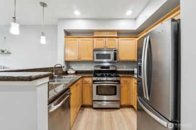 21264 SE 42nd Lane #21264, Issaquah, WA 98029 - Photo 13