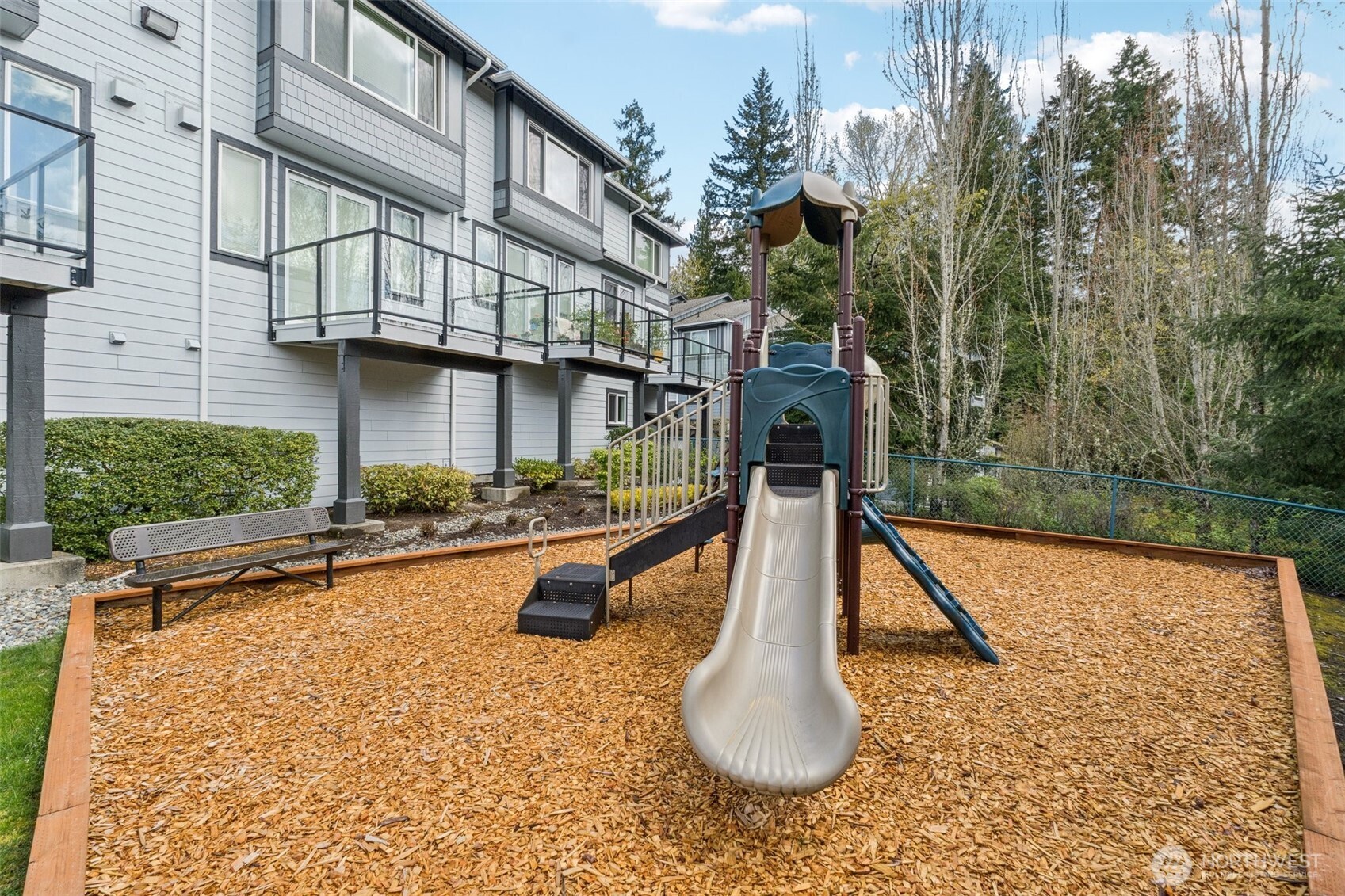 21264 SE 42nd Lane #21264, Issaquah, WA 98029