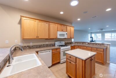 4986 Meriwood Drive NE, Lacey, WA 98516 - Photo 12