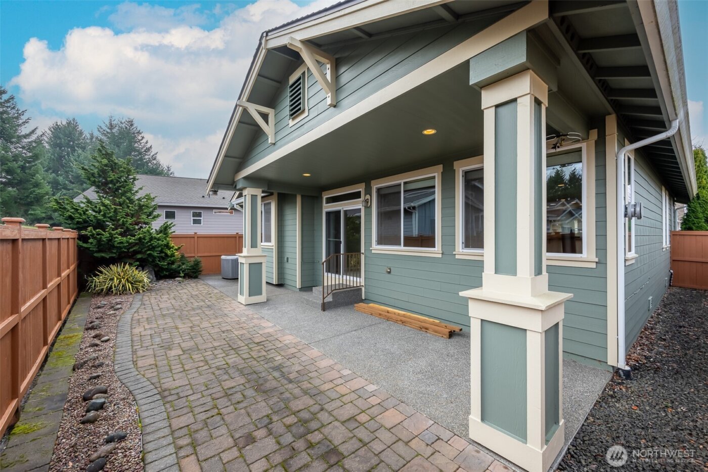 4986 Meriwood Drive NE, Lacey, WA 98516