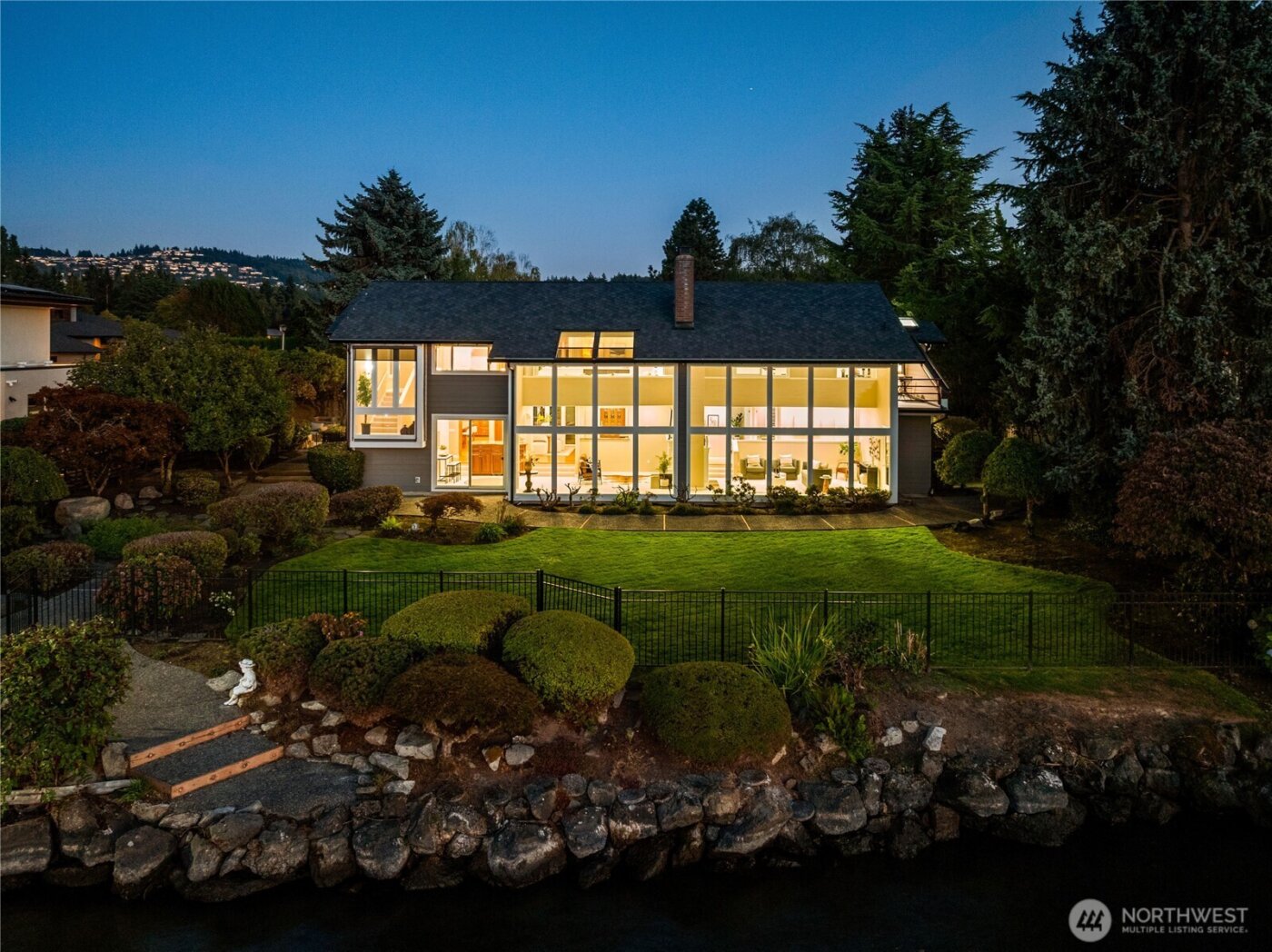 106 Cascade Key , Bellevue, WA 98006-1004