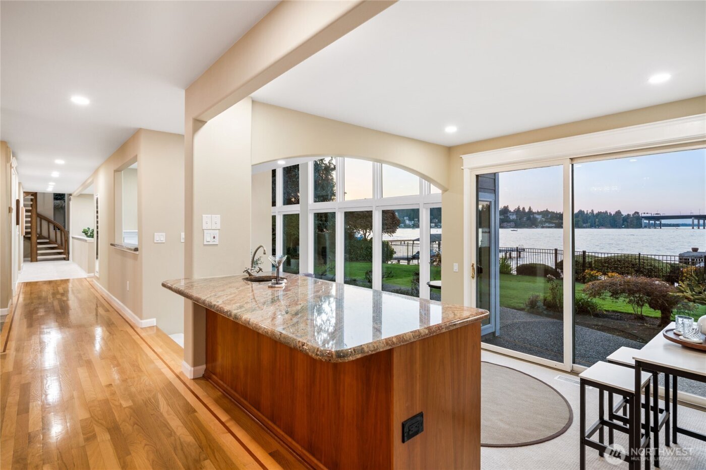 106 Cascade Key , Bellevue, WA 98006-1004