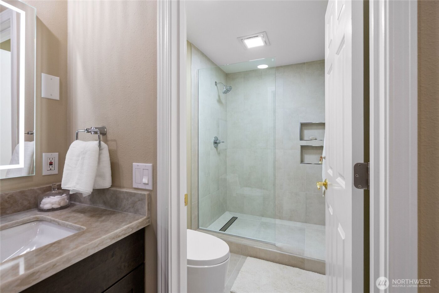 106 Cascade Key , Bellevue, WA 98006-1004