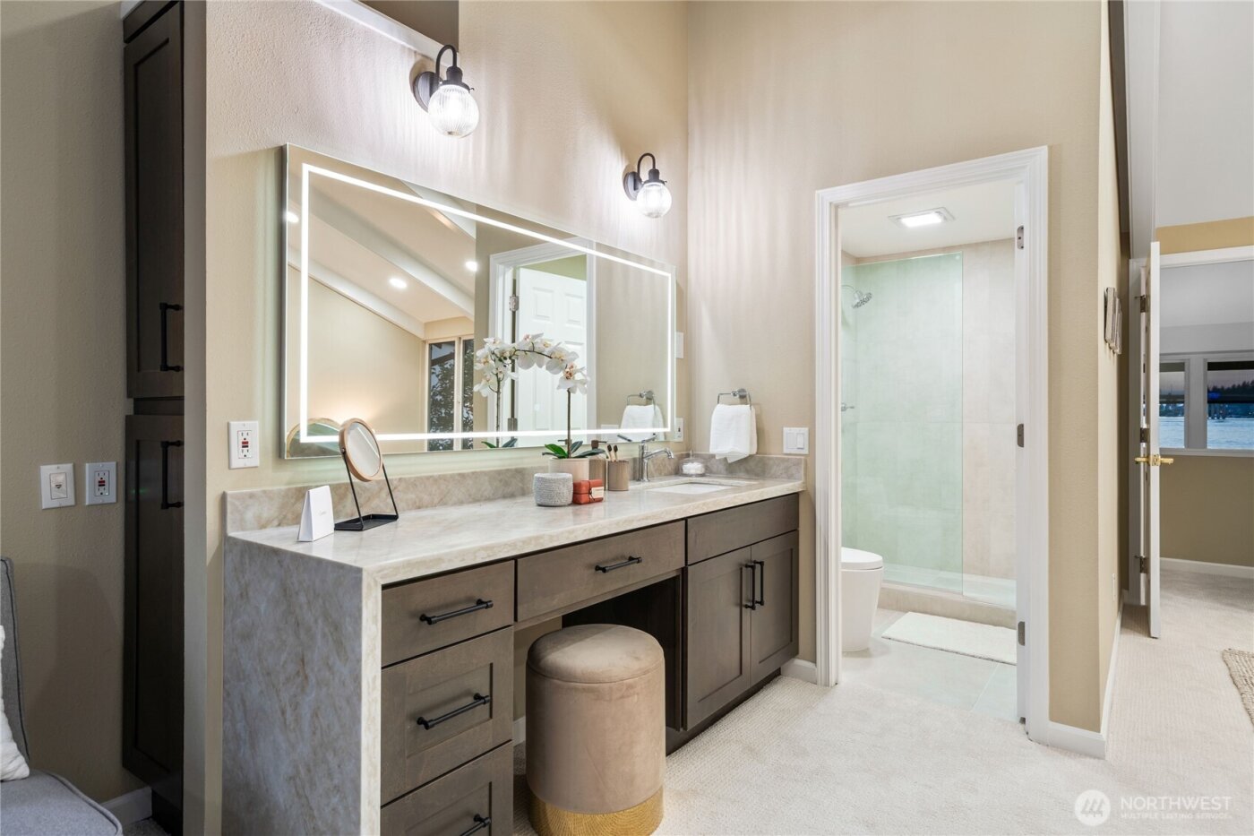 106 Cascade Key , Bellevue, WA 98006-1004