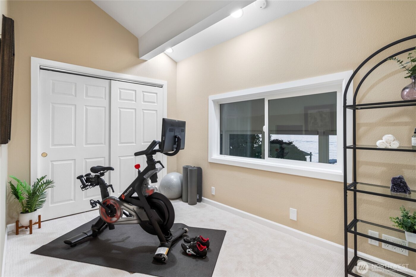 106 Cascade Key , Bellevue, WA 98006-1004