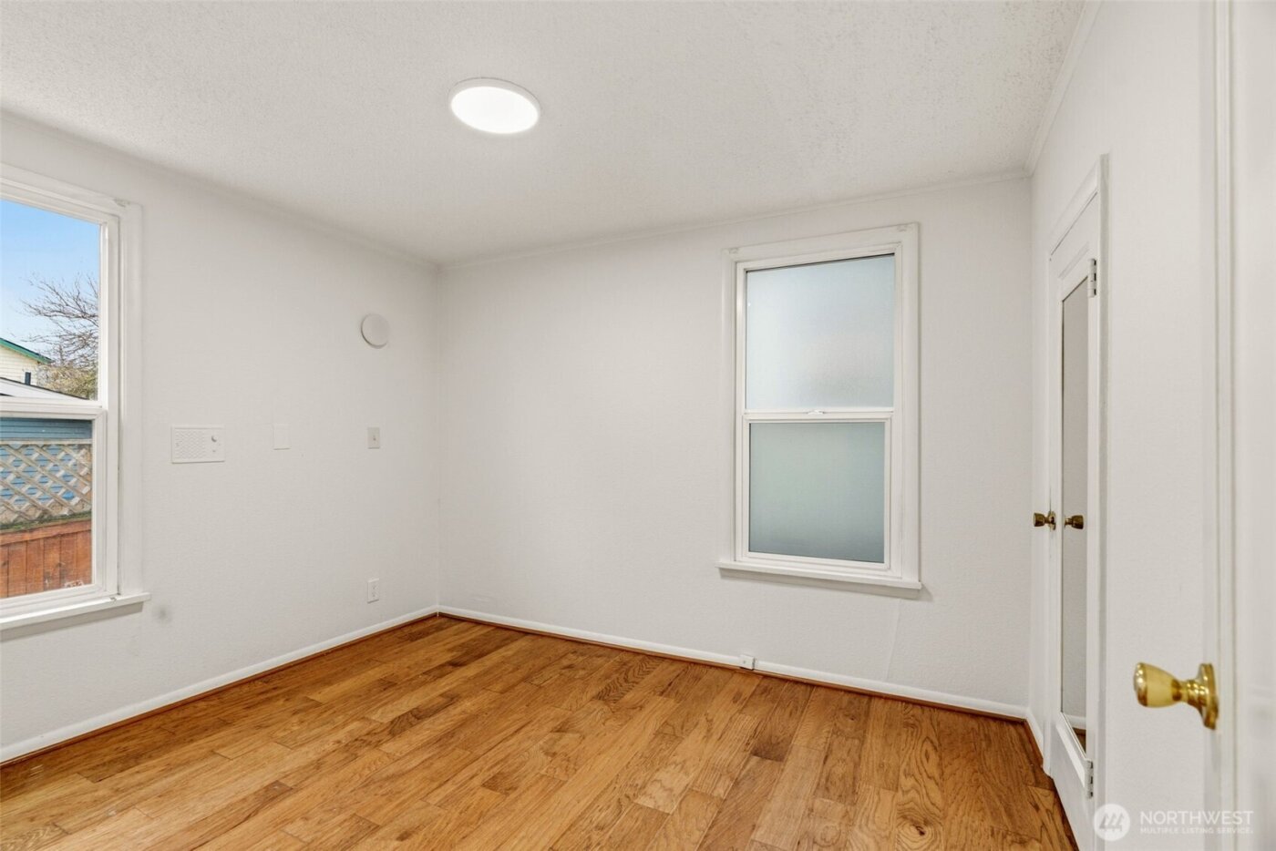 921 N 50th Street , Seattle, WA 98103