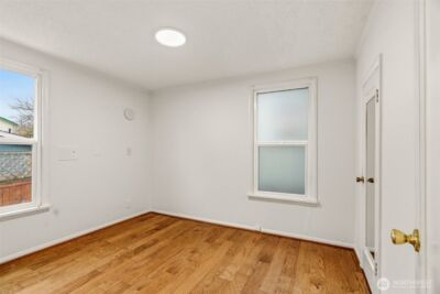 921 N 50th Street , Seattle, WA 98103 - Photo 18