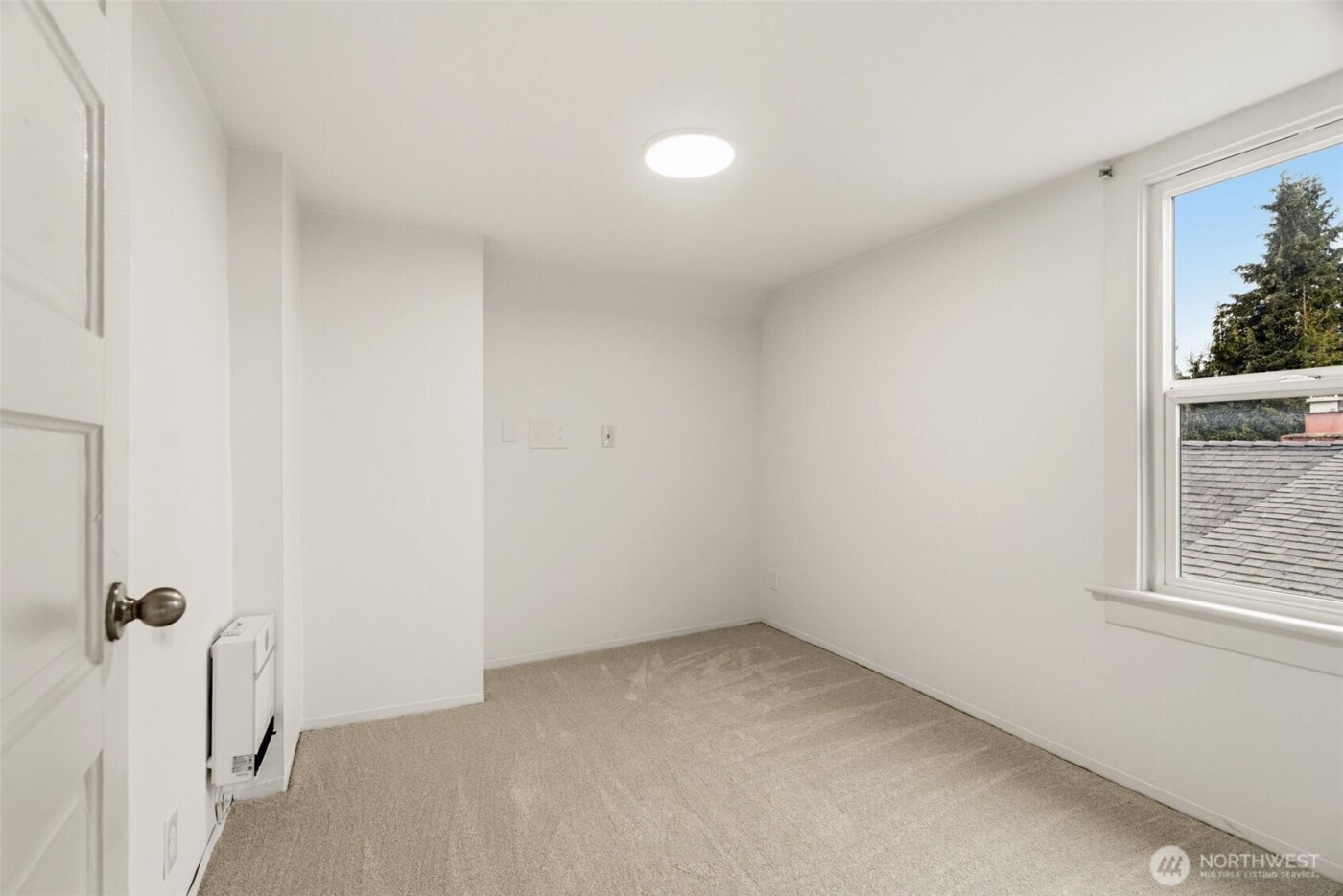 921 N 50th Street , Seattle, WA 98103