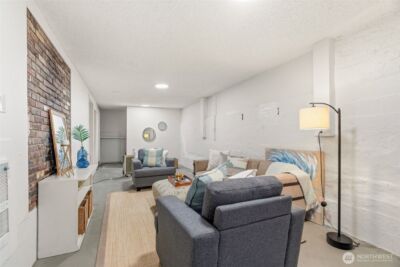 921 N 50th Street , Seattle, WA 98103 - Photo 24