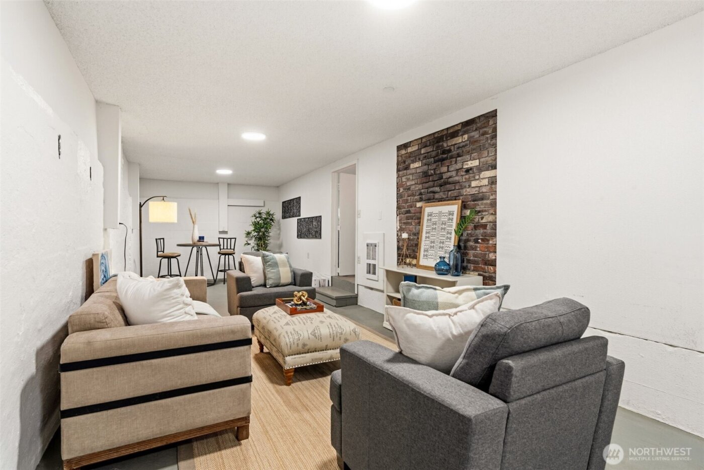 921 N 50th Street , Seattle, WA 98103