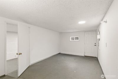 921 N 50th Street , Seattle, WA 98103 - Photo 28