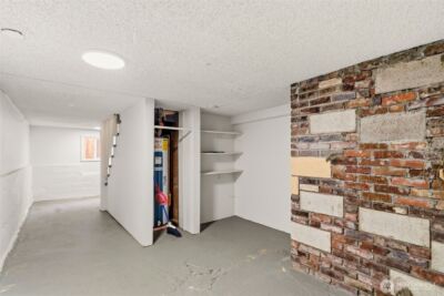 921 N 50th Street , Seattle, WA 98103 - Photo 29