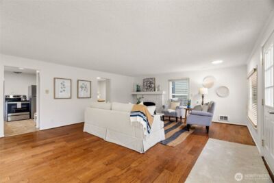 921 N 50th Street , Seattle, WA 98103 - Photo 9