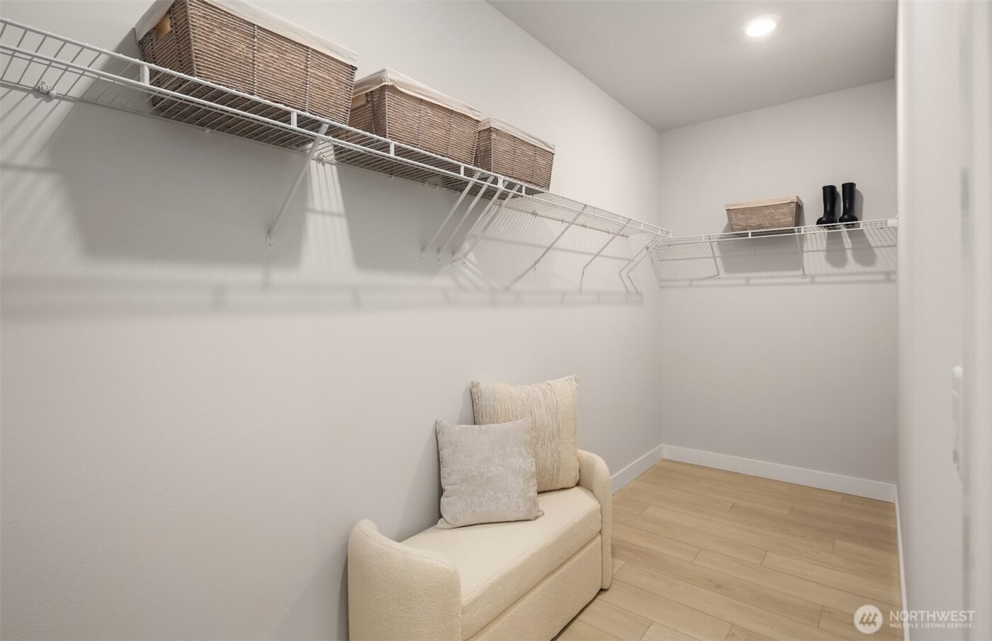 6949 NE 184th Lane #212, Kenmore, WA 98028