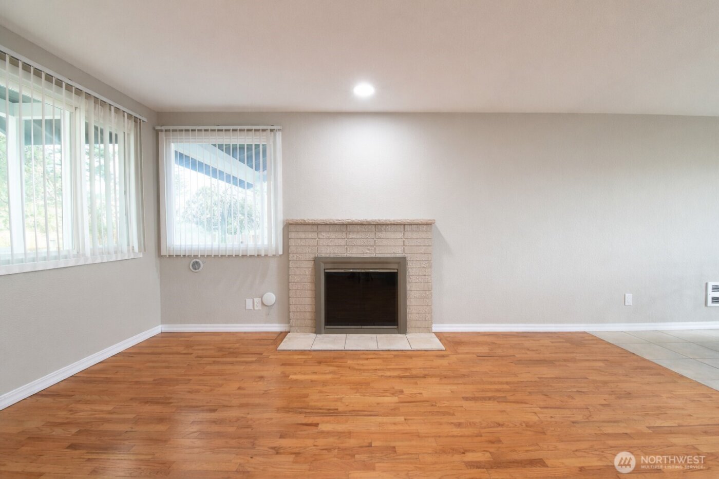 20103 8th Avenue S, Des Moines, WA 98198