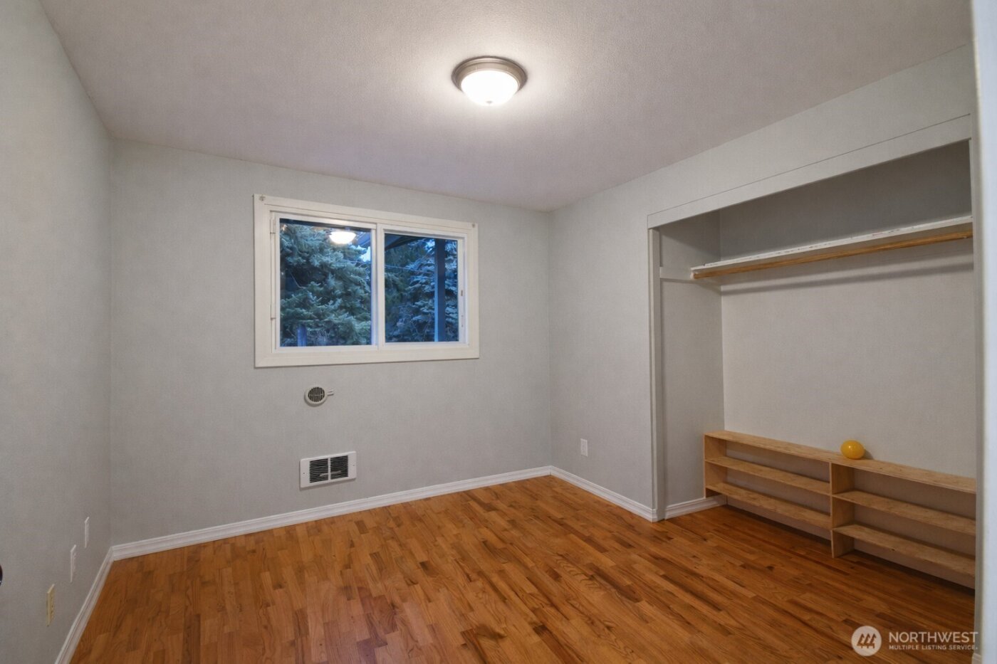 20103 8th Avenue S, Des Moines, WA 98198