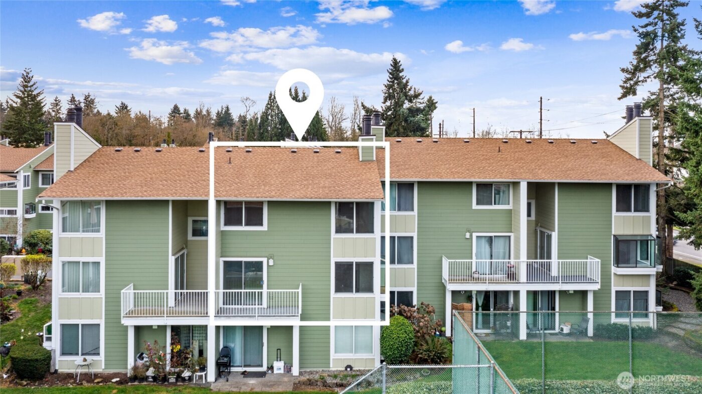 2409 S 222nd Street #B16, Des Moines, WA 98198