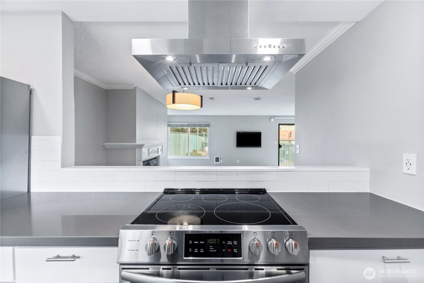 2409 S 222nd Street #B16, Des Moines, WA 98198