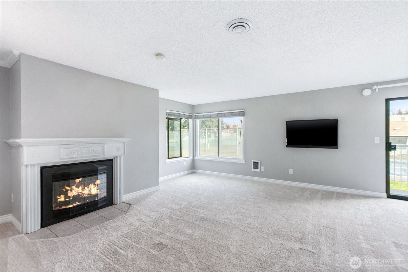 2409 S 222nd Street #B16, Des Moines, WA 98198