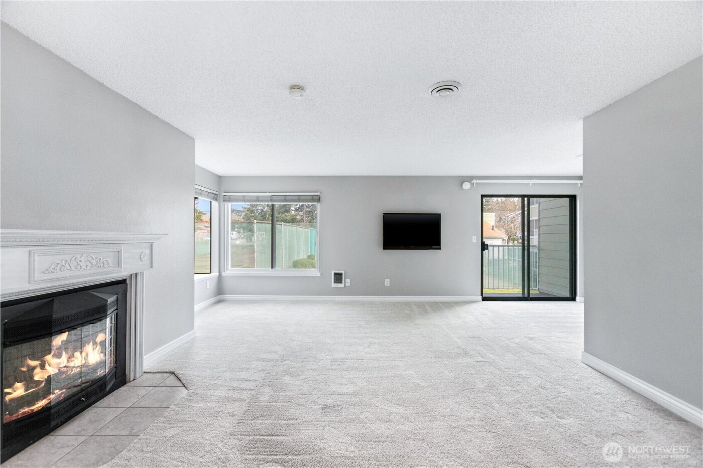 2409 S 222nd Street #B16, Des Moines, WA 98198