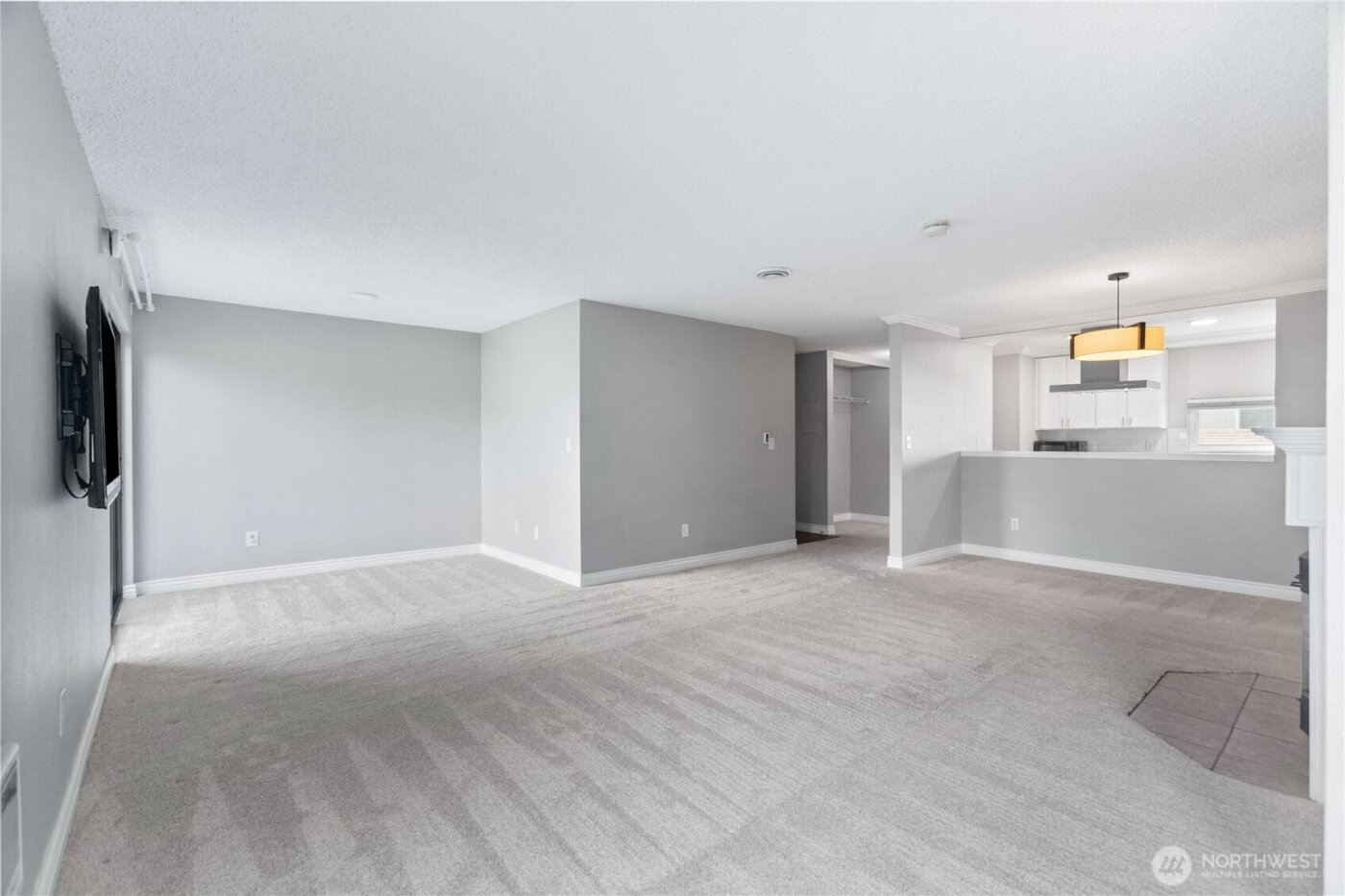 2409 S 222nd Street #B16, Des Moines, WA 98198