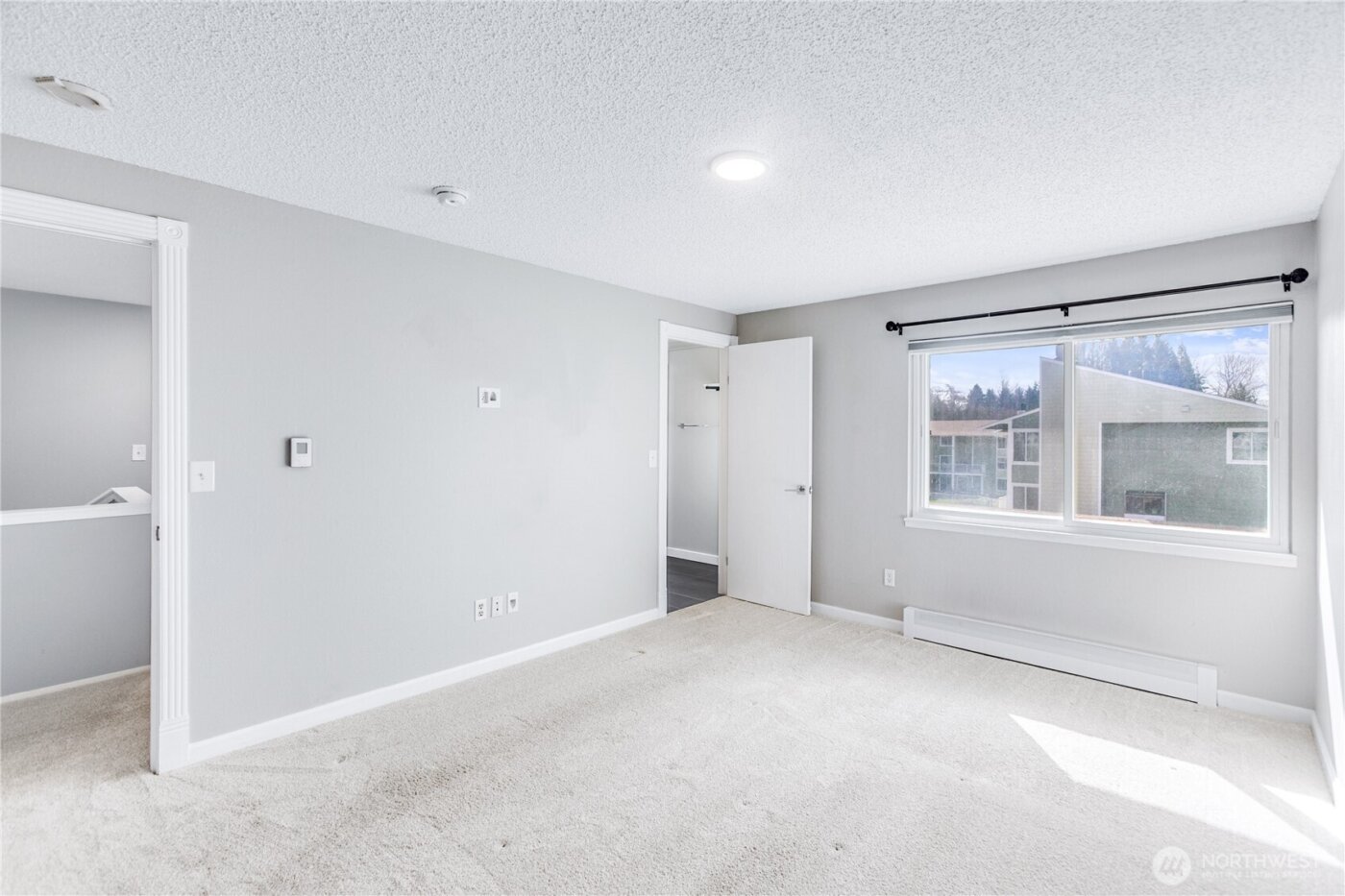 2409 S 222nd Street #B16, Des Moines, WA 98198