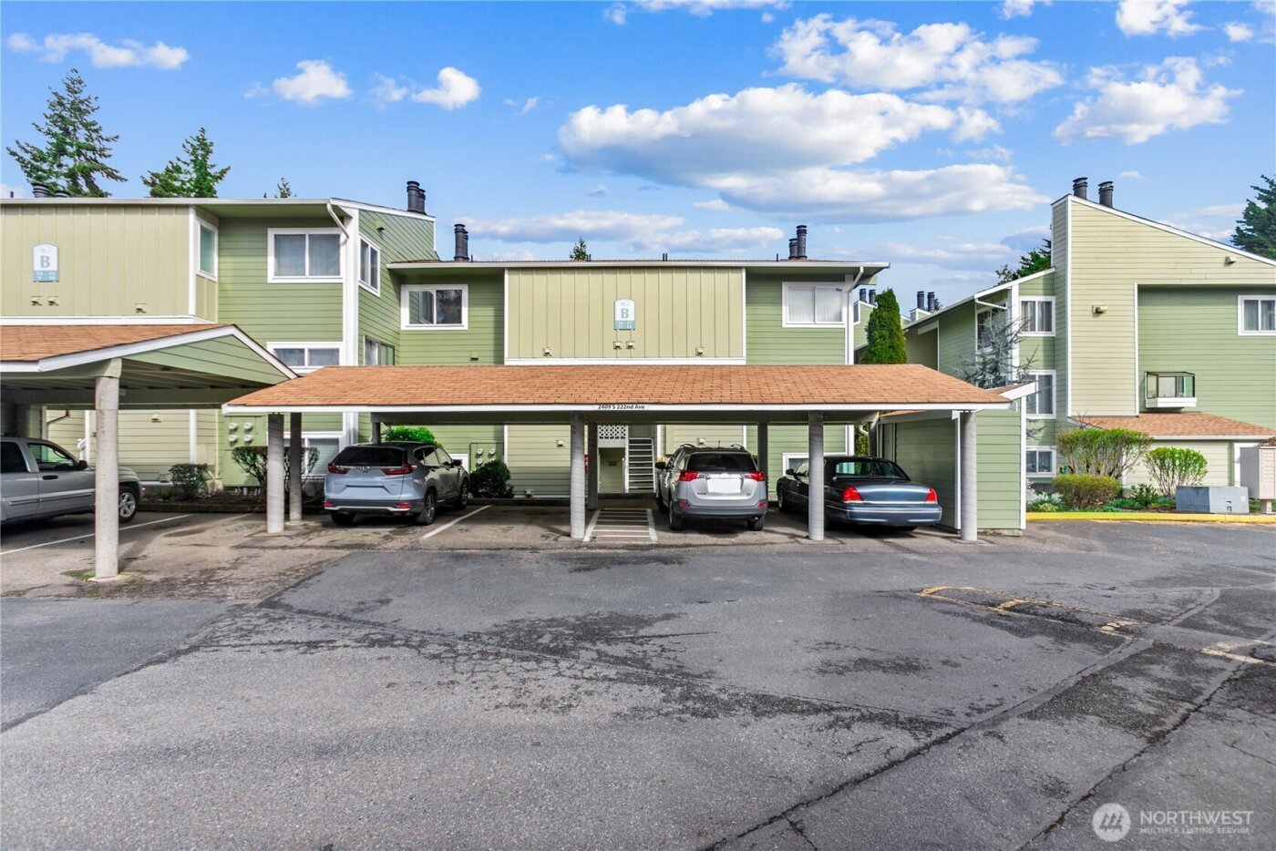 2409 S 222nd Street #B16, Des Moines, WA 98198