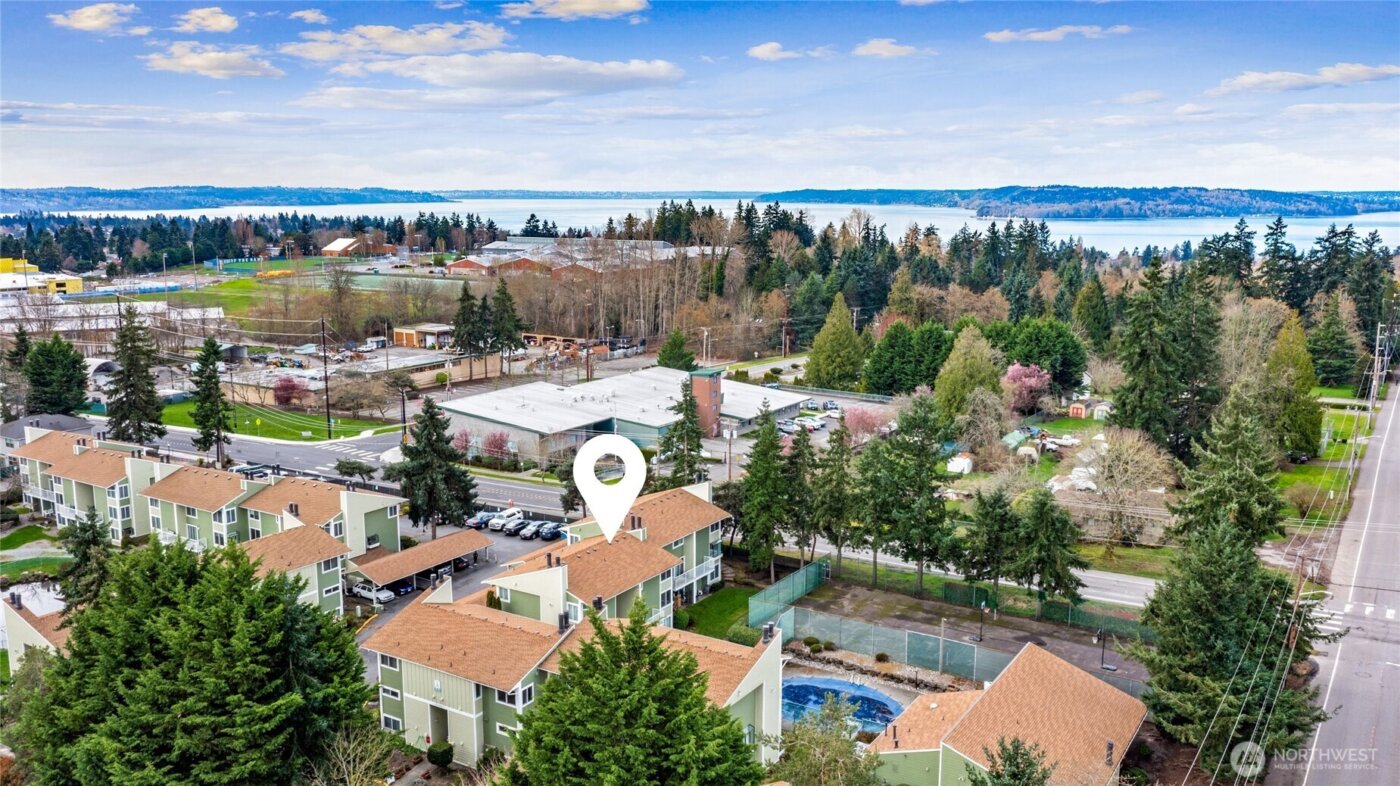 2409 S 222nd Street #B16, Des Moines, WA 98198