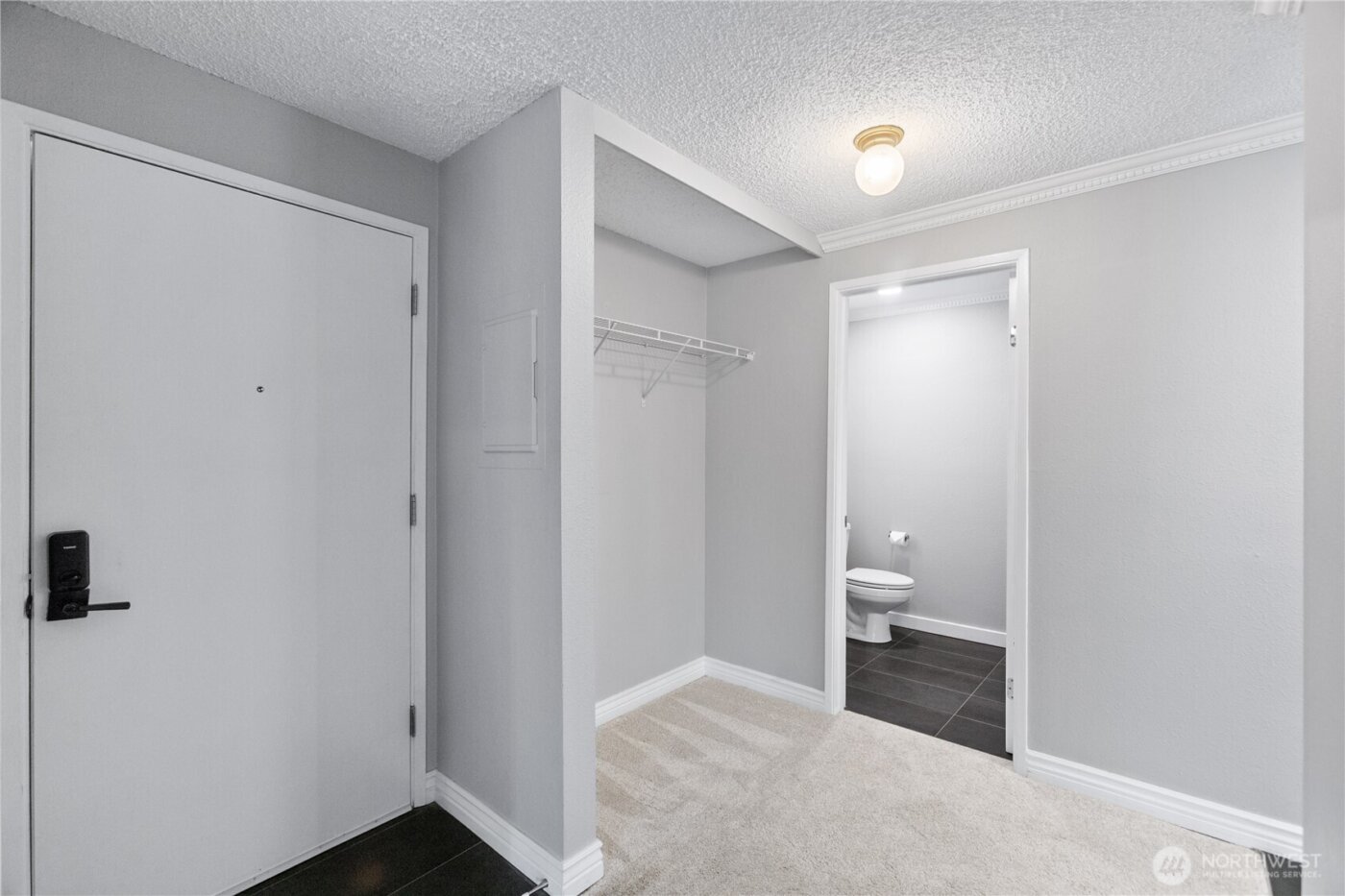 2409 S 222nd Street #B16, Des Moines, WA 98198