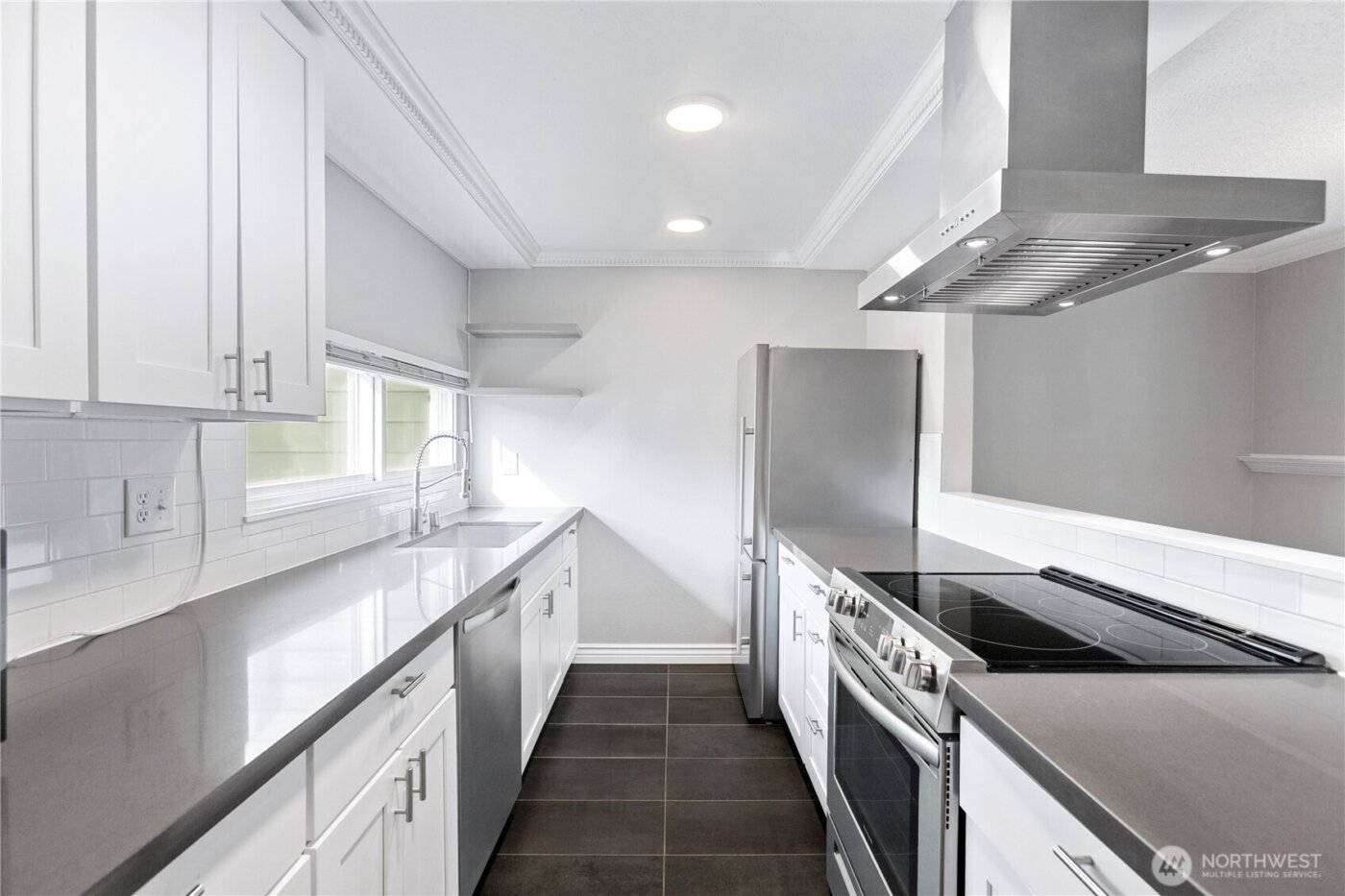 2409 S 222nd Street #B16, Des Moines, WA 98198