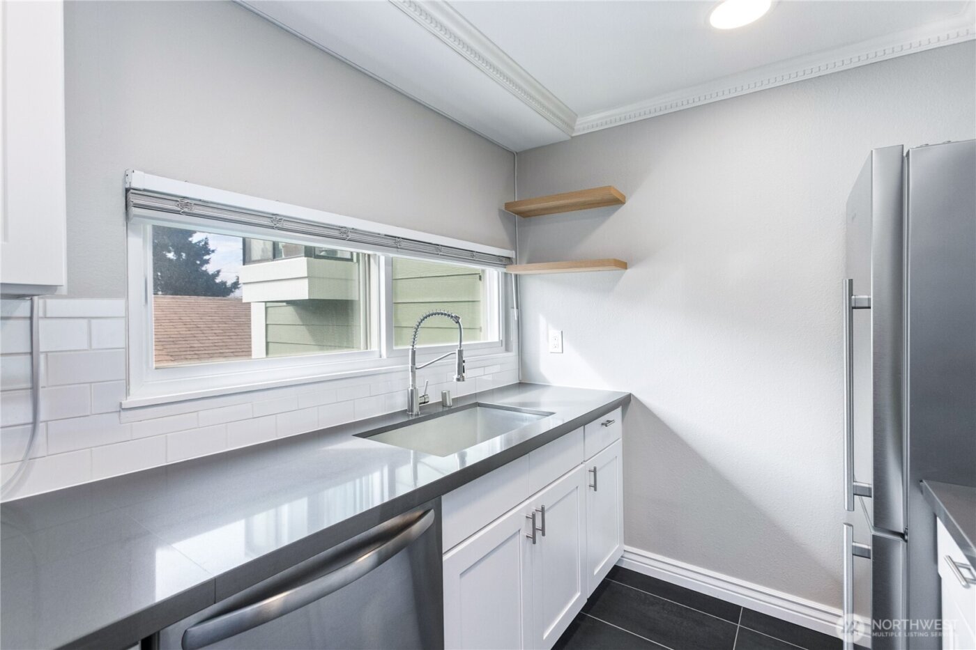 2409 S 222nd Street #B16, Des Moines, WA 98198