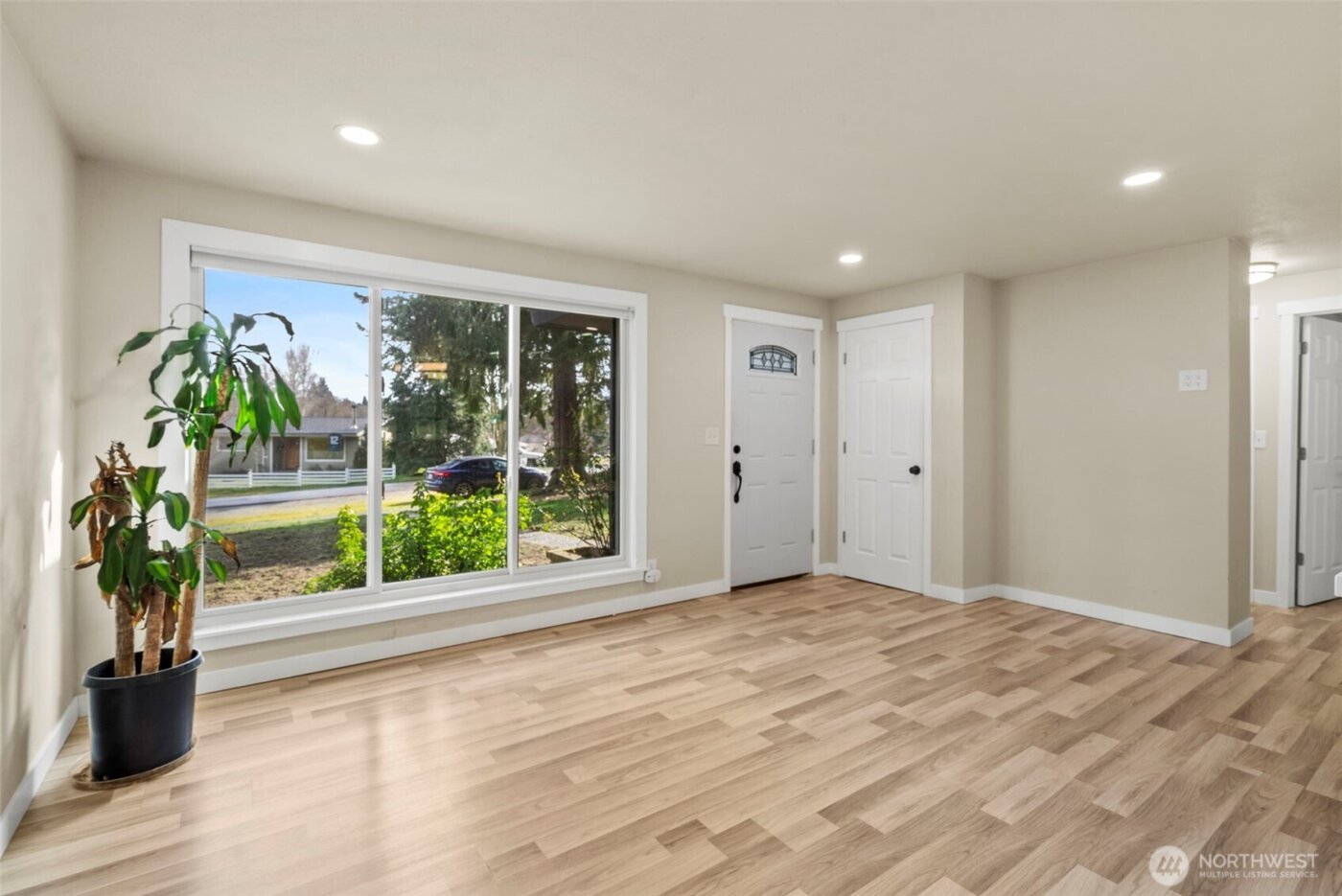 3012 SW 102nd Street , Seattle, WA 98146