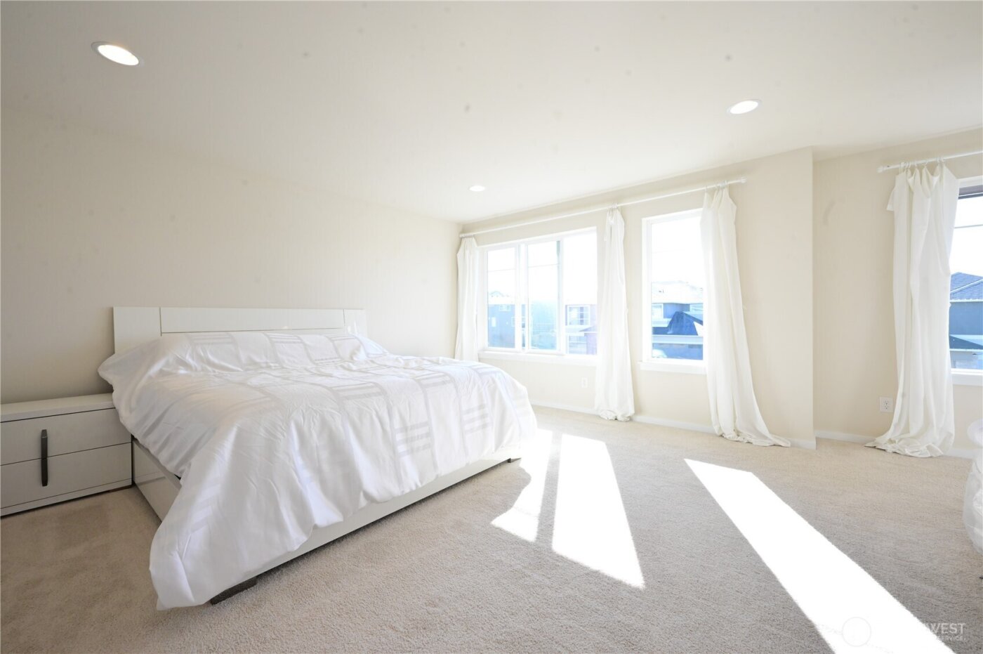 16327 25th St E , Lake Tapps, WA 98391