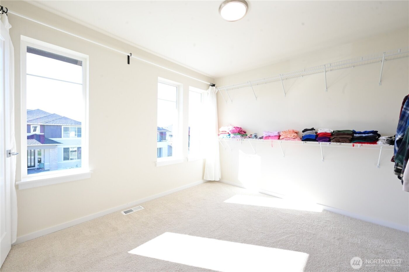 16327 25th St E , Lake Tapps, WA 98391