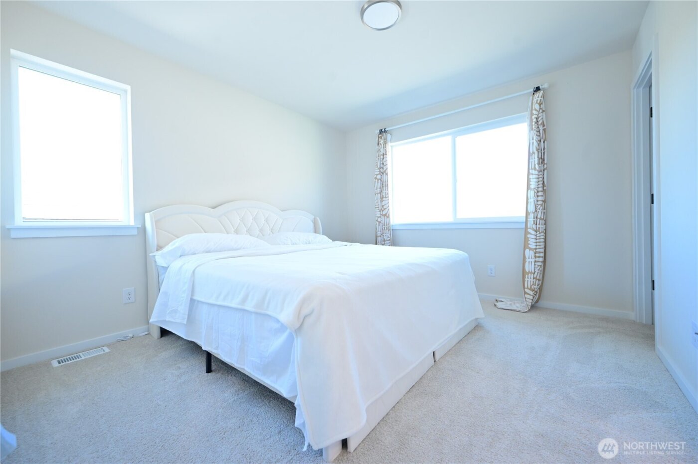 16327 25th St E , Lake Tapps, WA 98391