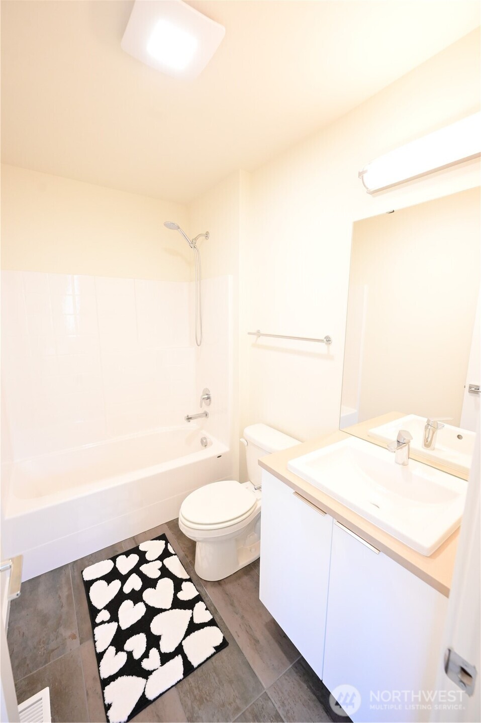 16327 25th St E , Lake Tapps, WA 98391