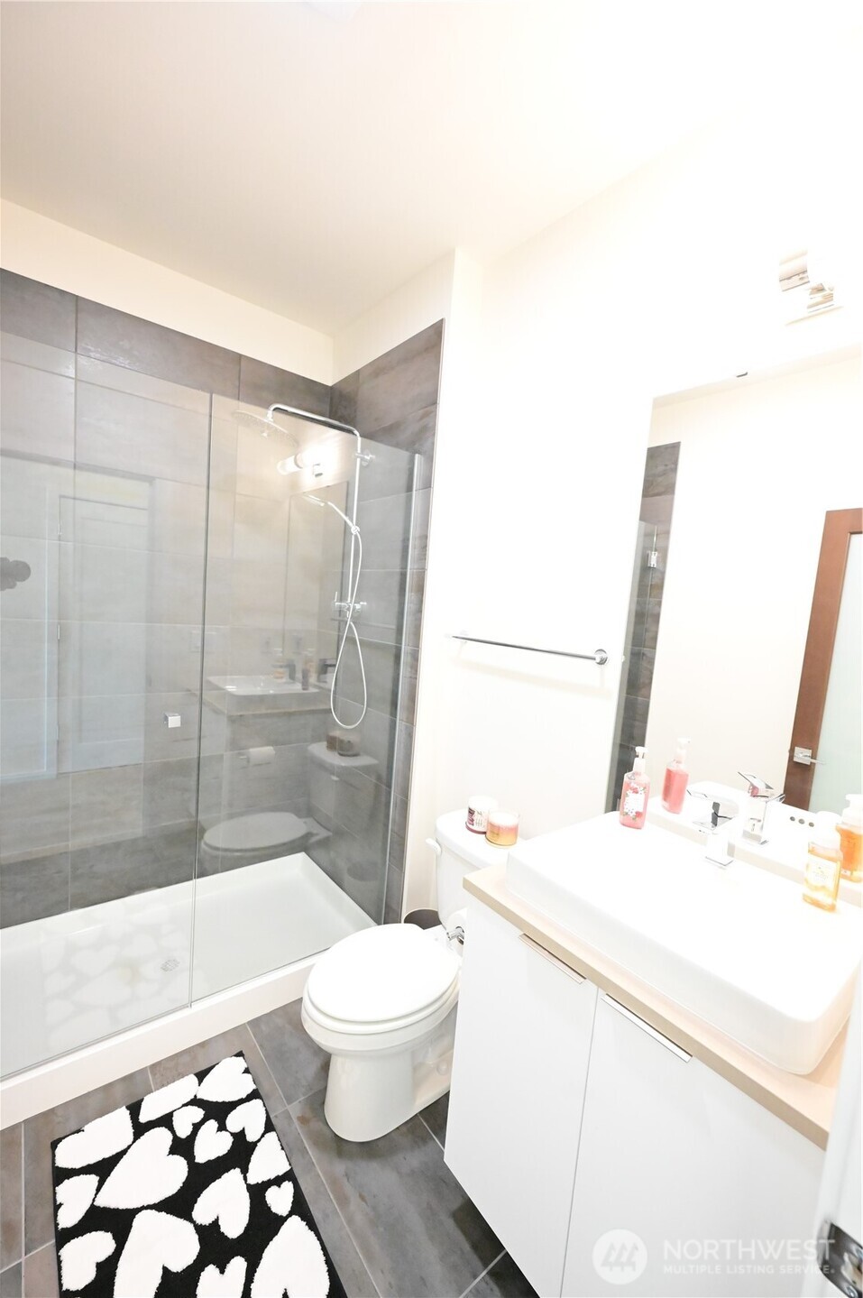 16327 25th St E , Lake Tapps, WA 98391