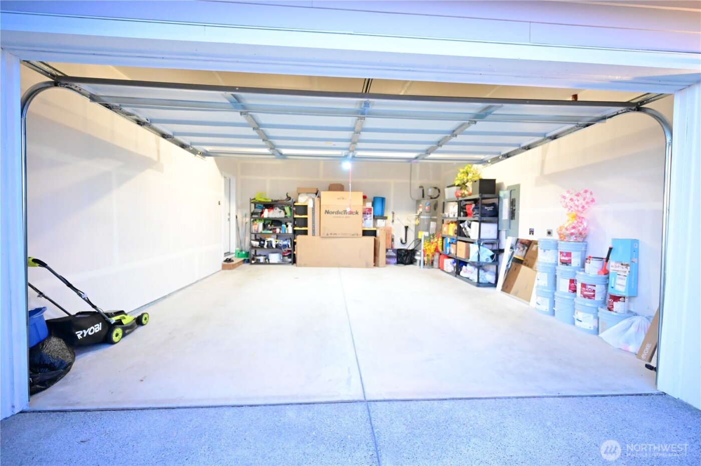 16327 25th St E , Lake Tapps, WA 98391