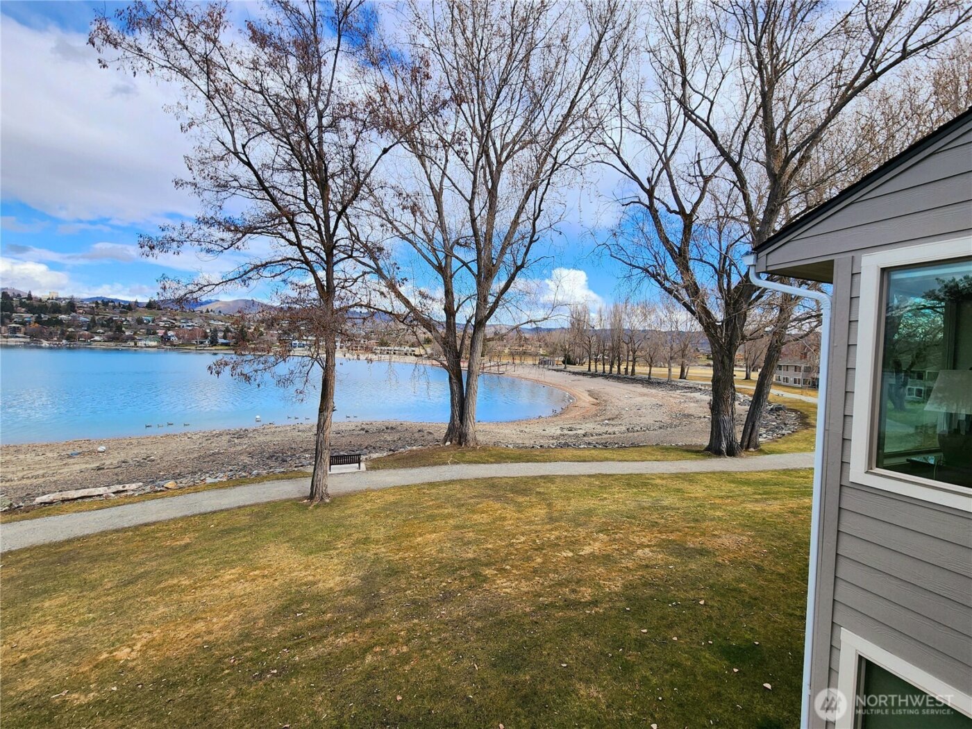 1 Beach 585-N , Manson, WA 98831