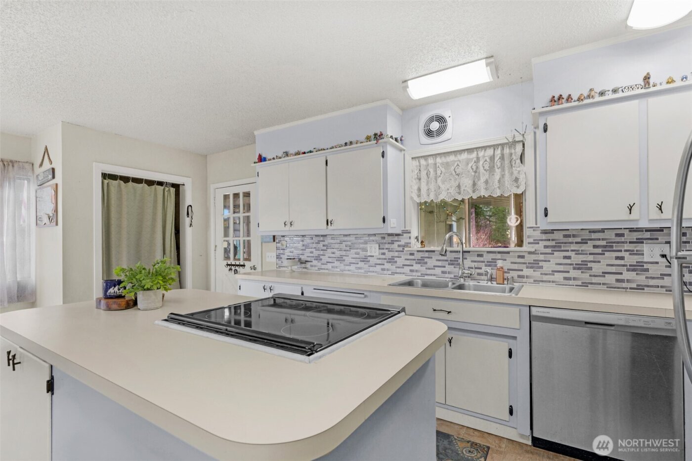 1110 Montague Avenue , Darrington, WA 98241